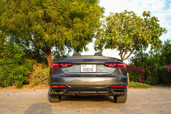  Grey Audi A5 Photo 4