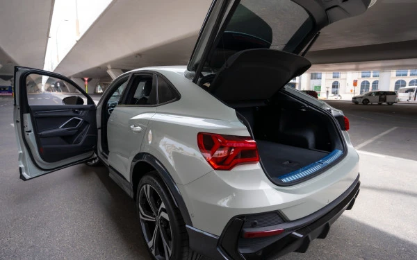  Grigio Audi Q3 Sportback Photo 8