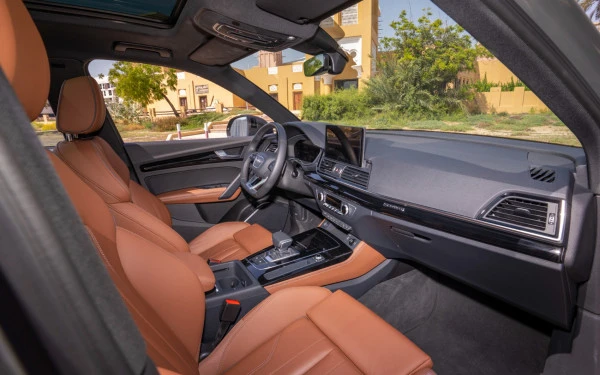  Grey Audi Q5 Photo 7