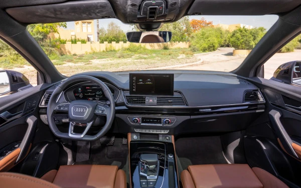  Grey Audi Q5 Photo 9