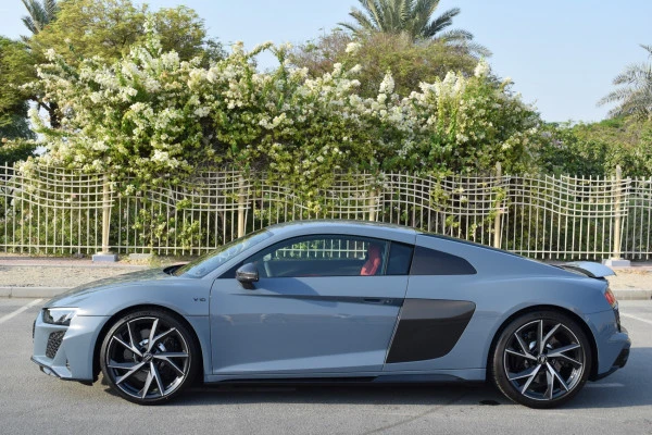 Grise Audi R8 Photo 2