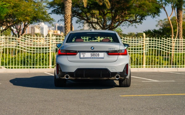  Grey BMW 320i Photo 4