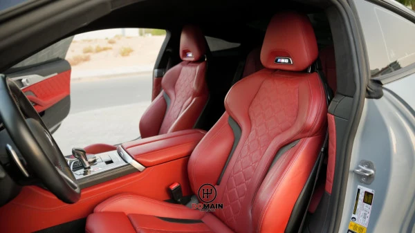  Grau BMW M8 Photo 2