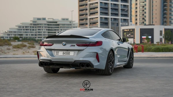  Grau BMW M8 Photo 4