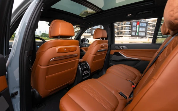  Grey BMW X7 40i Photo 7