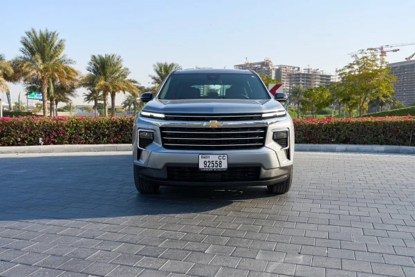  Grau Chevrolet Traverse Photo 3