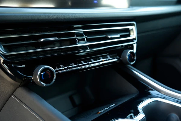  Grau Chevrolet Traverse Photo 9