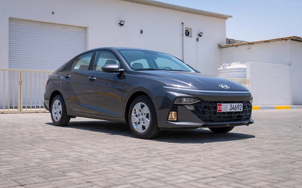  Gris Hyundai Accent Photo 3