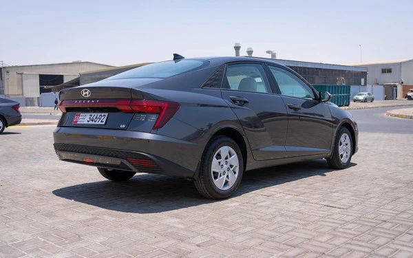  Gris Hyundai Accent Photo 5