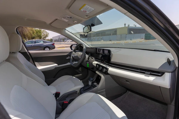  Gris Hyundai Accent Photo 13