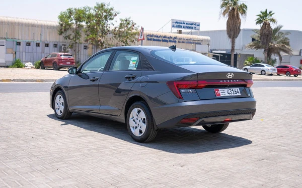  Grau Hyundai Accent Photo 14