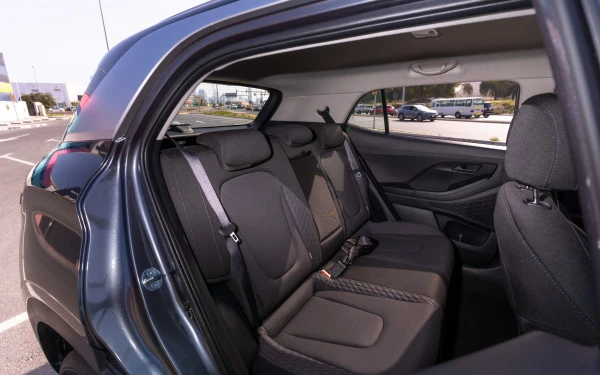  اللون الرمادي هيونداي كريتا Photo 10