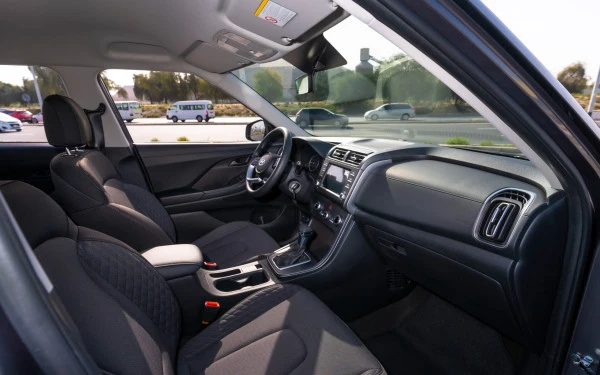  اللون الرمادي هيونداي كريتا Photo 12