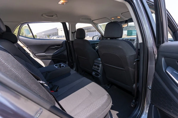  اللون الرمادي هيونداي كريتا Photo 11