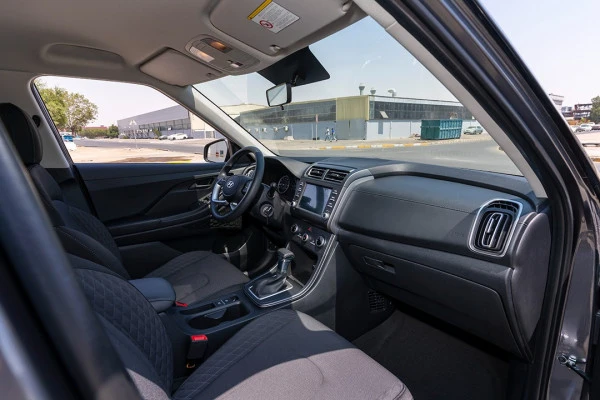  اللون الرمادي هيونداي كريتا Photo 15