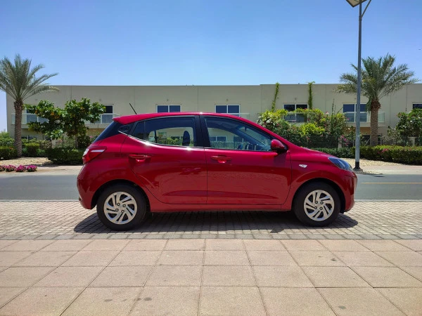  Grey Hyundai i10 Photo 4