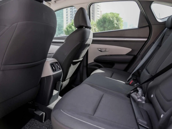  Gris Hyundai Tucson Photo 8