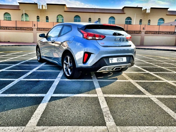  Grau Hyundai Veloster Photo 4