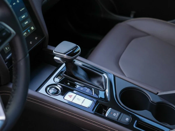  White JAC J7 Photo 5