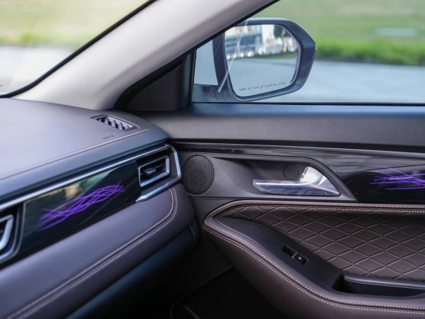  White JAC J7 Photo 7