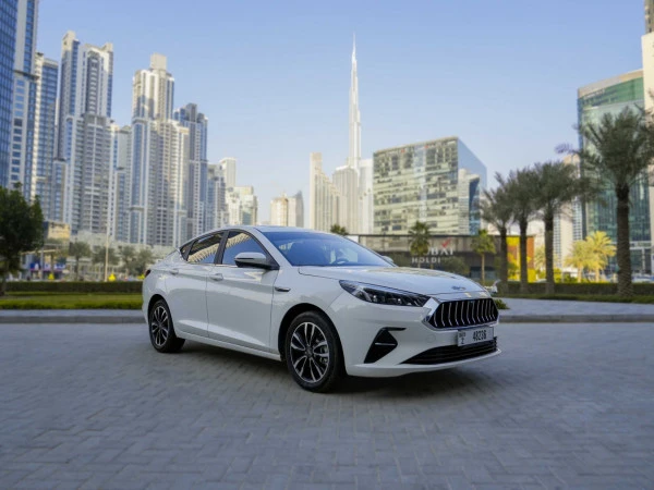  White JAC J7 Photo 10