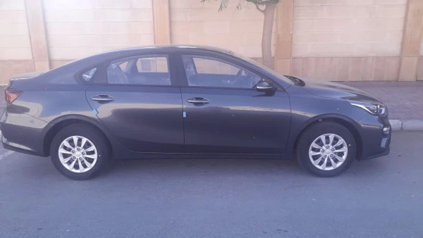  اللون الرمادي كيا سيراتو Photo 5