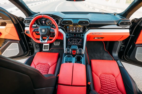  أسود لامبورغيني أوروس Photo 7