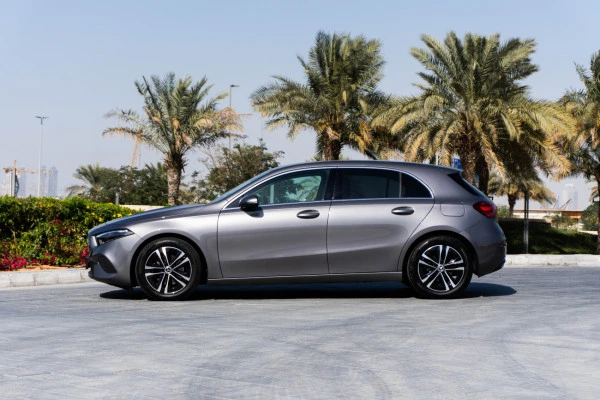  Серый Mercedes A180 Photo 3