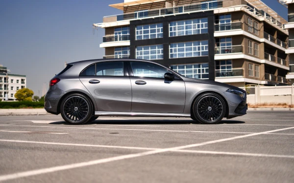  Grey Mercedes A200 Photo 2