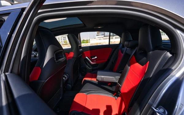  Grey Mercedes A200 Photo 8