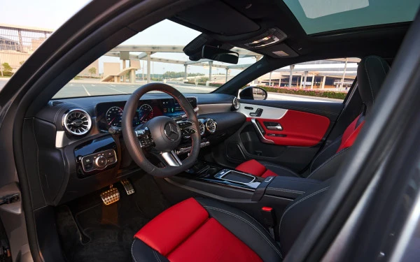  Grey Mercedes A200 Photo 5