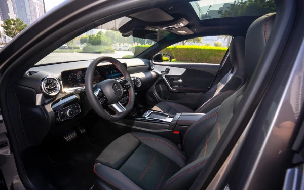  Grau Mercedes A200 Photo 6