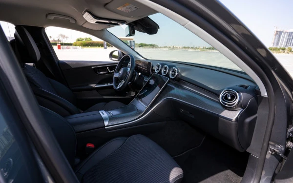  Grey Mercedes C200 Photo 7