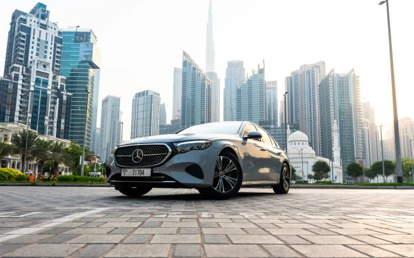  Серый Mercedes E200 Photo 9