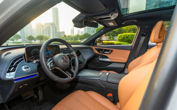  Серый Mercedes E200 Photo 10