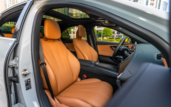  Серый Mercedes E200 Photo 14