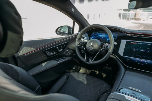  Grey Mercedes EQS 580 Photo 6