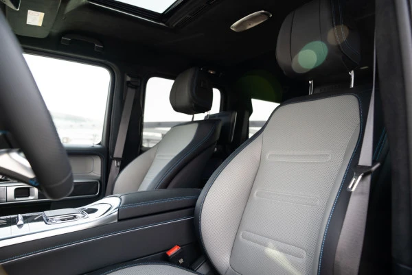  Grigio Mercedes G 580 Photo 16