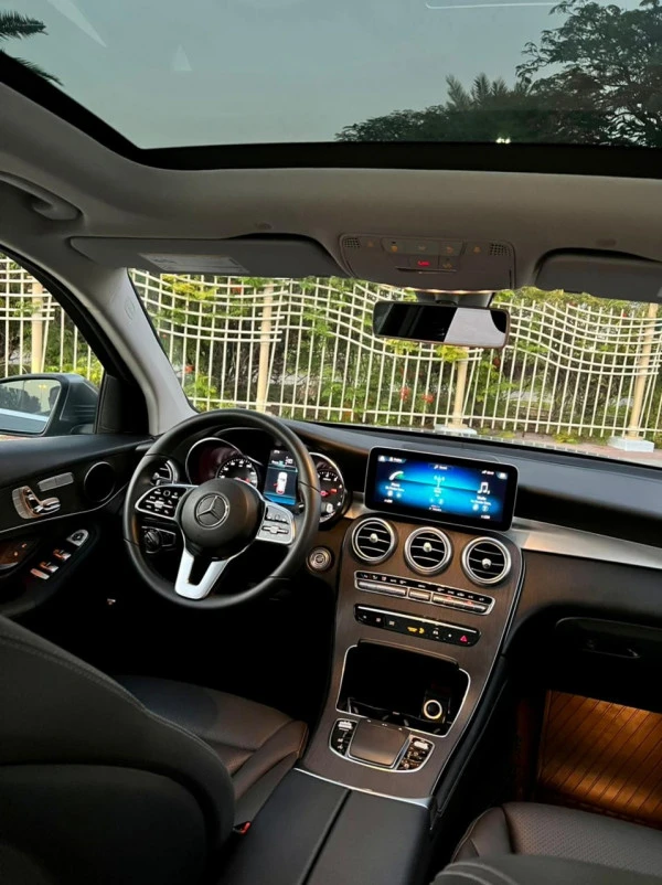  اللون الرمادي مرسيدس جي ال سي 300 Photo 2