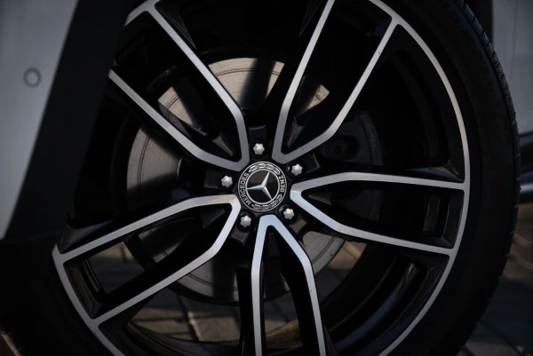  Grey Mercedes GLS 450 Photo 13