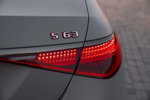  Gris Mercedes S63 Photo 2