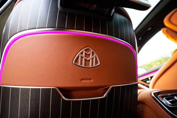  Grey Mercedes S680 Maybach Photo 6