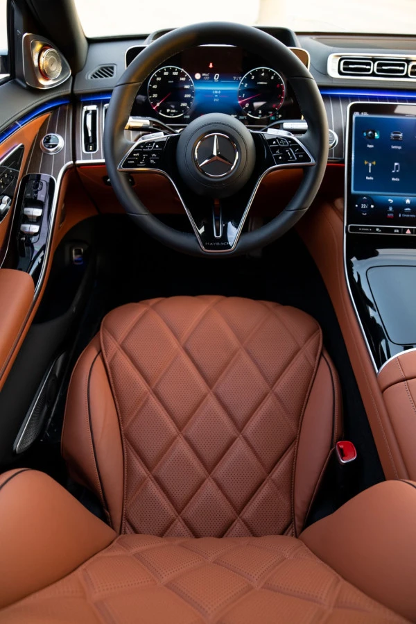  Grey Mercedes S680 Maybach Photo 14