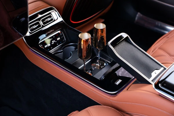  Grey Mercedes S680 Maybach Photo 17