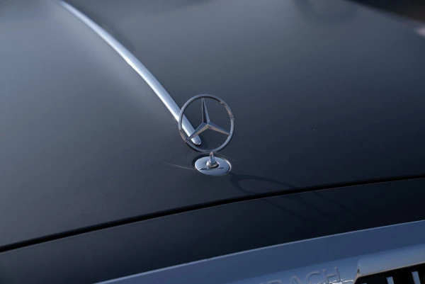  Grey Mercedes S680 Maybach Photo 23