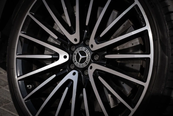  اللون الرمادي مرسيدس S500 مايباخ Photo 13