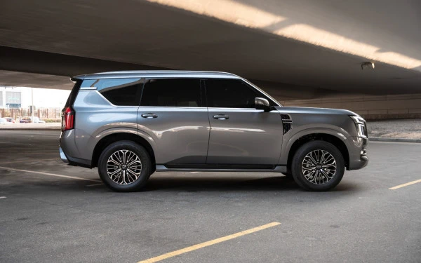  Grigio Nissan Patrol Platinum V6 Photo 2