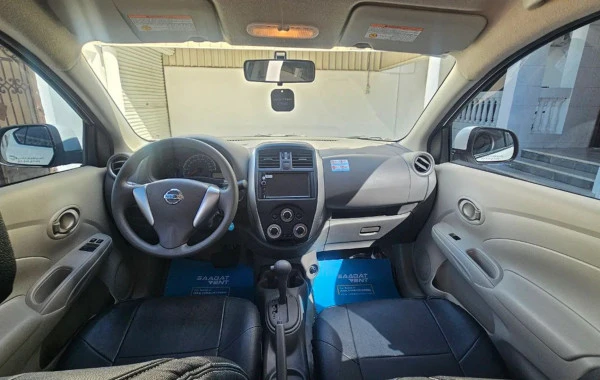  Grise Nissan Sunny Photo 3