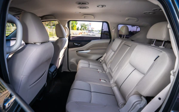  Grey Nissan Xterra Photo 4