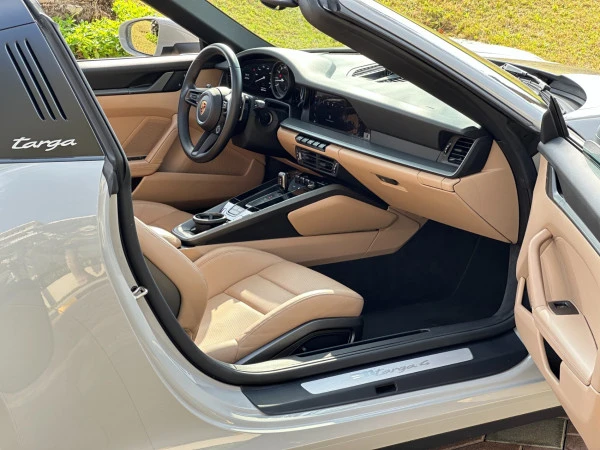  Grey Porsche 911 Targa Photo 2